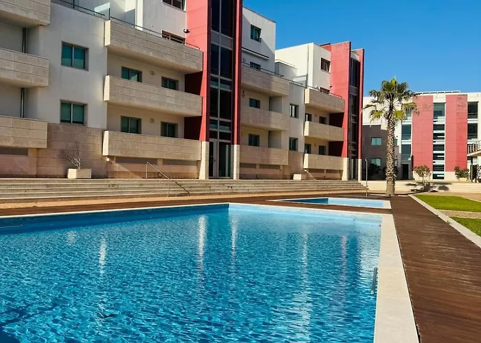 Premium & Pool 아파트